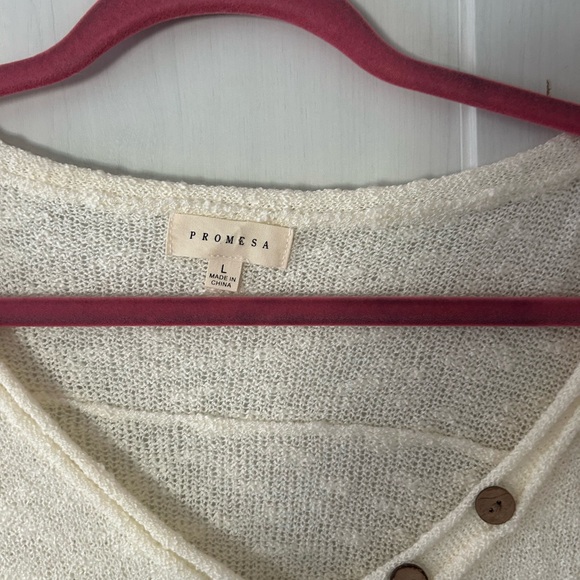 Promesa Slow Your Roll Exposed-Seam Roll-Up Henley Sweater S Large like new - Picture 3 of 5